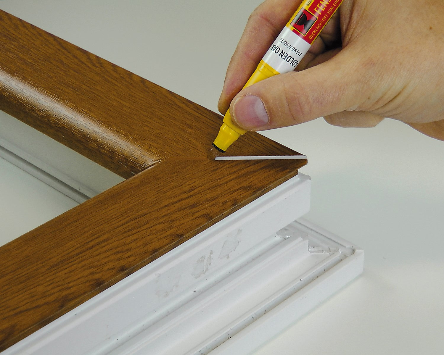 Konig Premium Colour Edging Pen TRAFFIC WHITE / BRILLIANT WHITE RAL 9016 / W1100